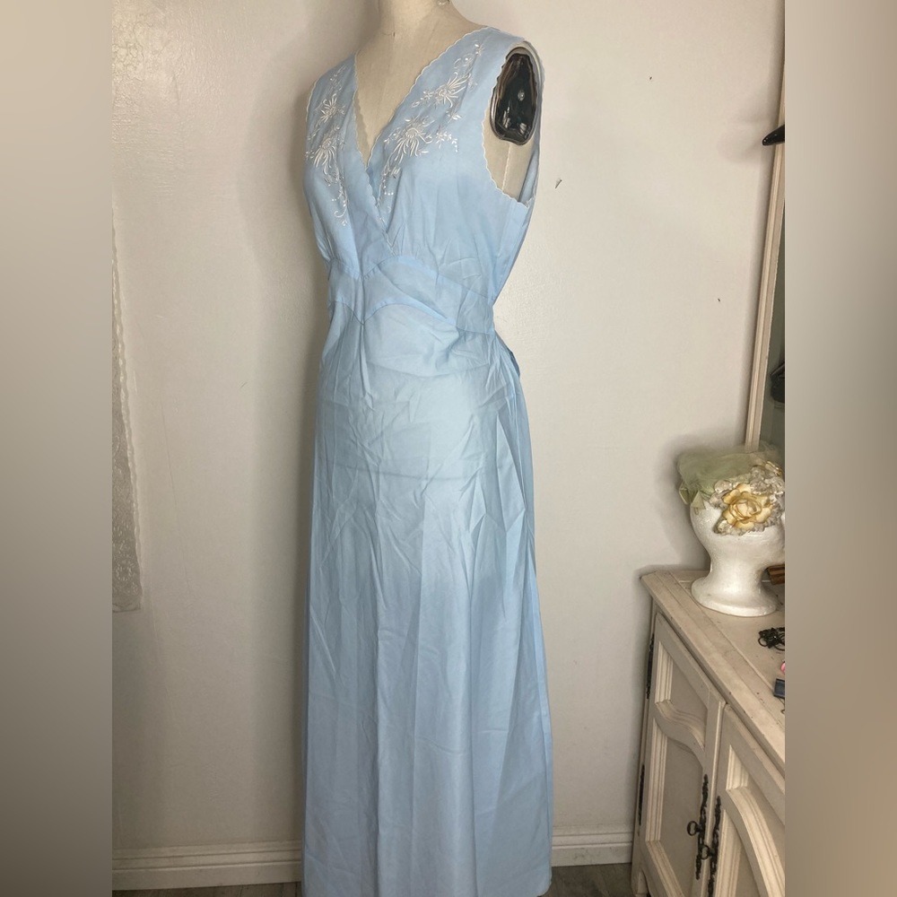 Vintage deadstock handmade night dress - Picture 2 of 7